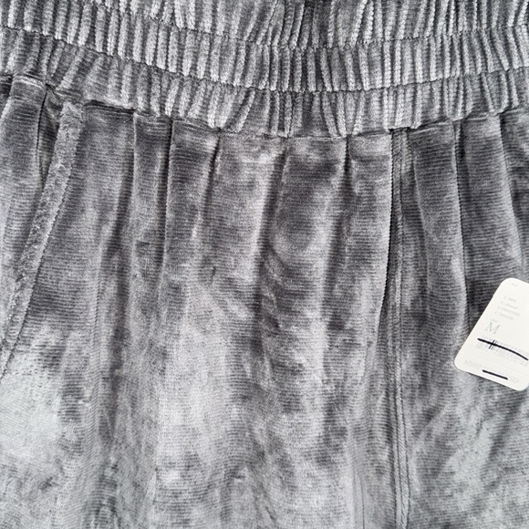 FREE PEOPLE TRAINING DAY VELOUR JUMPSUIT NWT MEDIUM - Picture 13 of 16